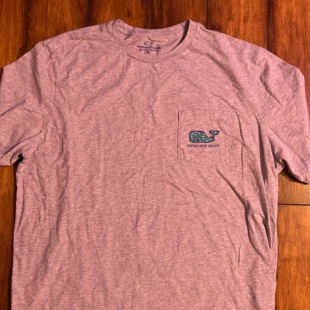 Mens Vineyard vine shirt (color-grey/size XL)